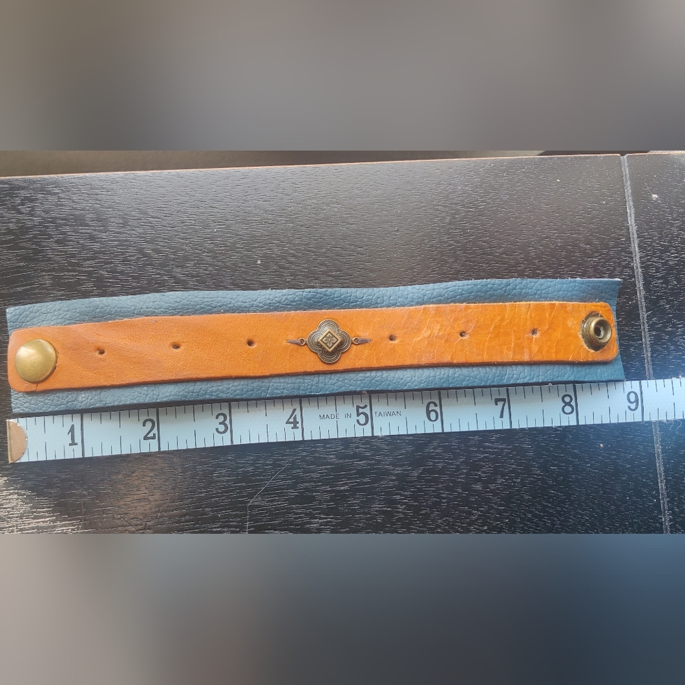 ⭐3 For $21⭐Stylish Teal and Tan Leather Bracelet - Picture 3 of 4